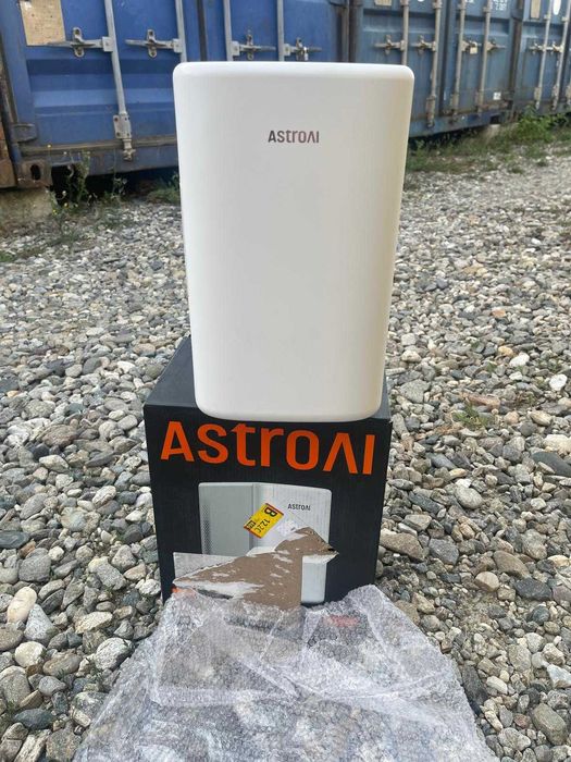 Mini frigider AstroAI 2 în 1,  6 litri, cu funcție de răcire/încălzire