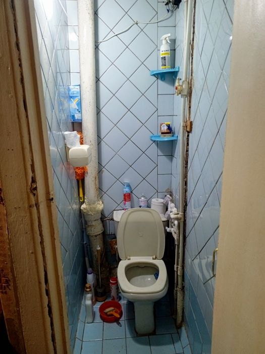 Продам квартиру 4/3/5, кирпич, раздельный санузел, два балкона, своя