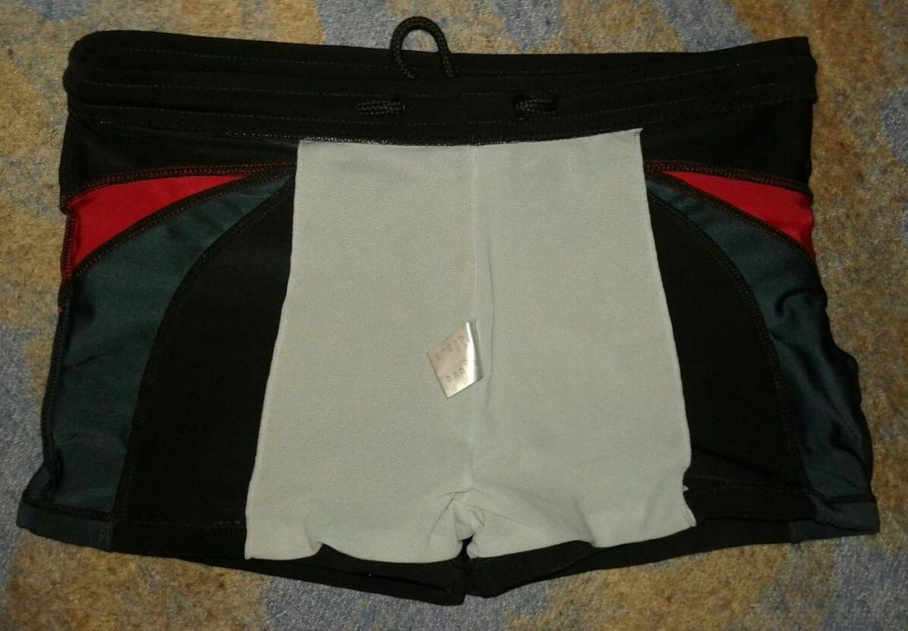 Продаю плавки для мальчика