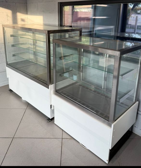 Витринный холодильник