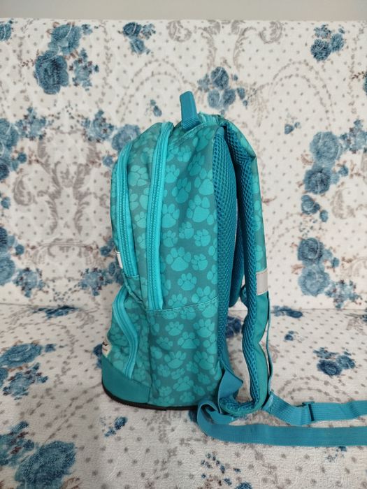 Ученическа раница с дъждобран