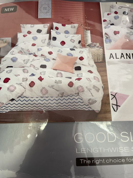 Постельные комплекты ,полотенца,одеяла,подушки