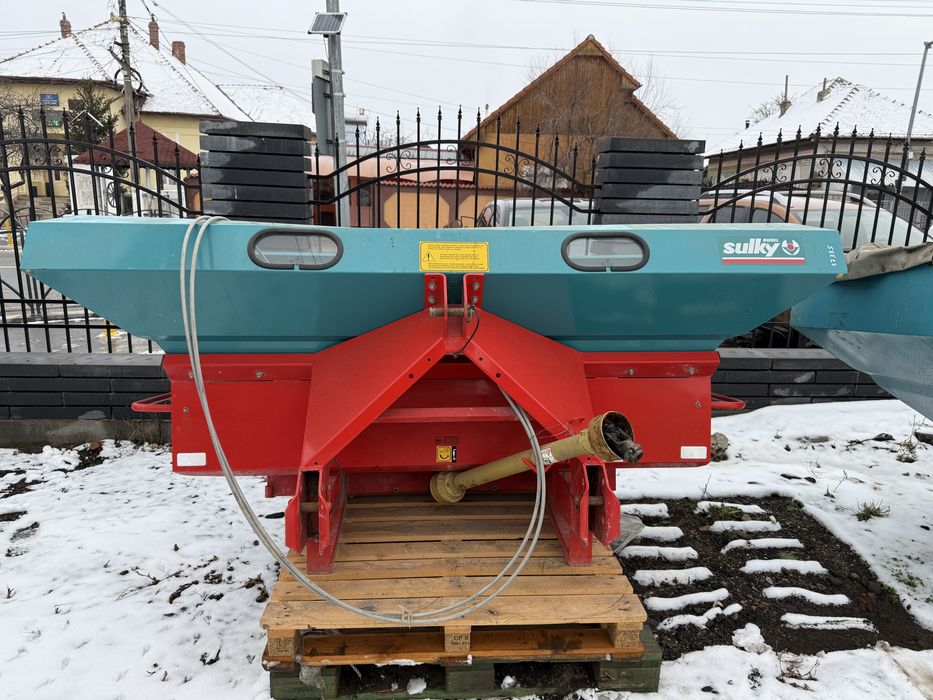 Distribuitor ingrasaminte/ Mig azot / Meau chimicale  Sulky DPX 1205