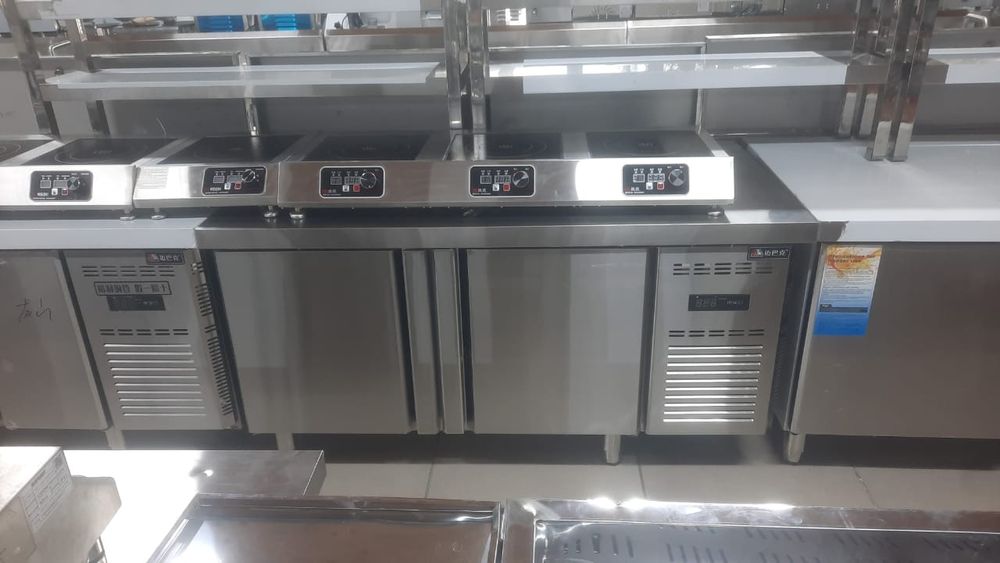 Стол холодильник,  Саладетта