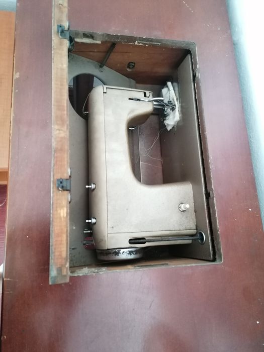 Mașina de cusut ILEANA