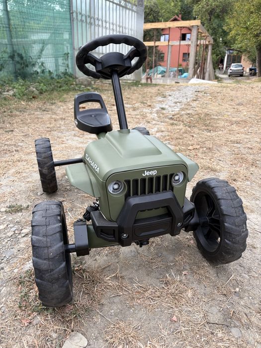Kart  cu pedale Jeep Berg