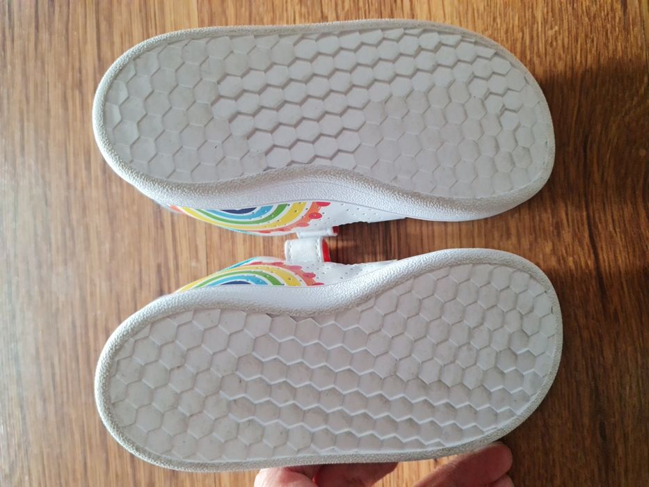 Маратонки Адидас Нови 23размер