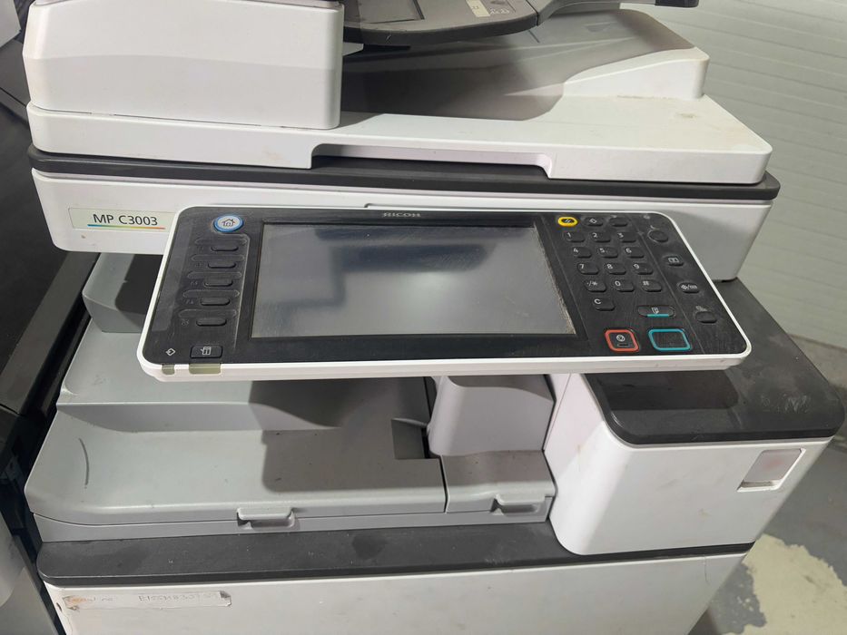 Imprimantă Multifuncțională Ricoh MP C3003