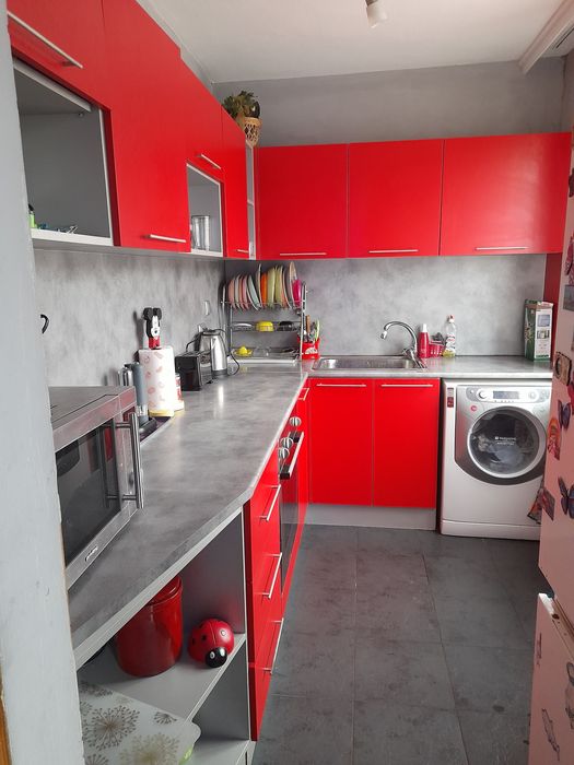 Голям просторен апартамент за 130 лв.