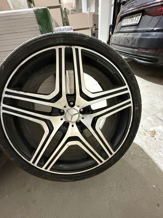 Джанти с гуми и датчици