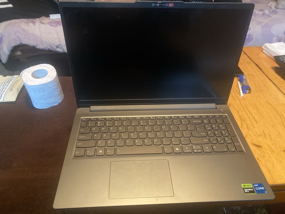 Лаптоп Леново LOQ