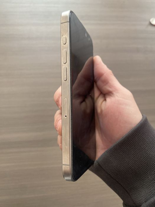 Iphone 15 pro 256гб 90%