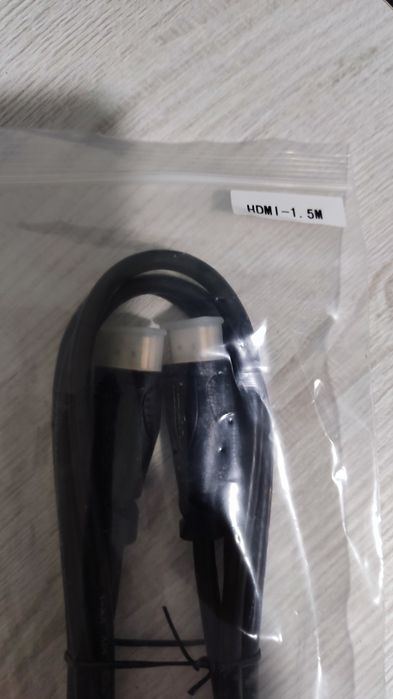 Подарявам нови кабели HDMI и Skart  по 1 ,5м