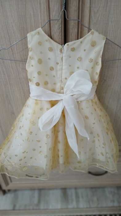 Платье на девочку