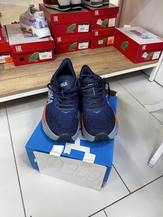Спортивная обувь от Hoka