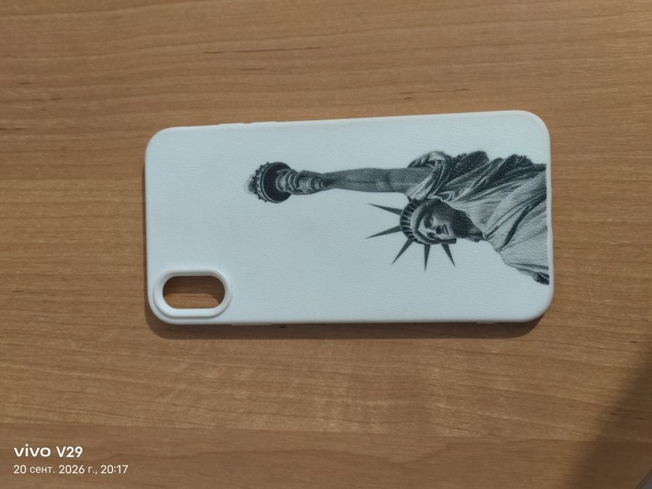 Чехлы на iPhone XS Max