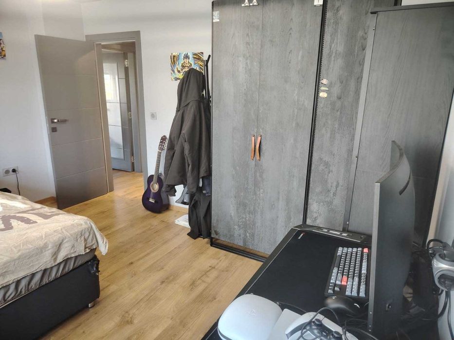 Продава се Четиристаен апартамент в Бургас, Пристанище Бургас - 120 кв.м за 1909 €/кв.м - Снимка #10