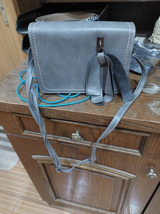 Дамски чанти продвам