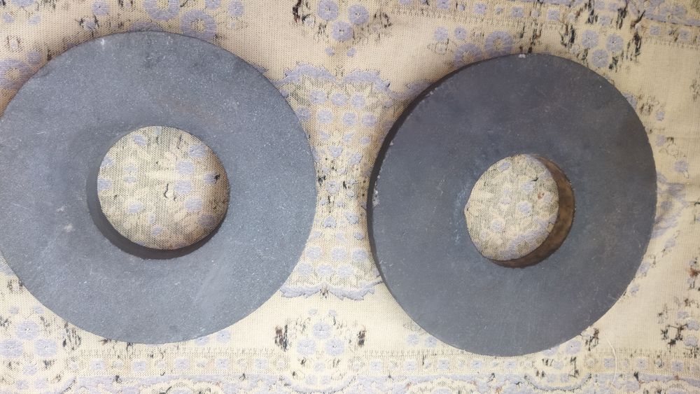 Продам диски шлифовальные, 2 штуки