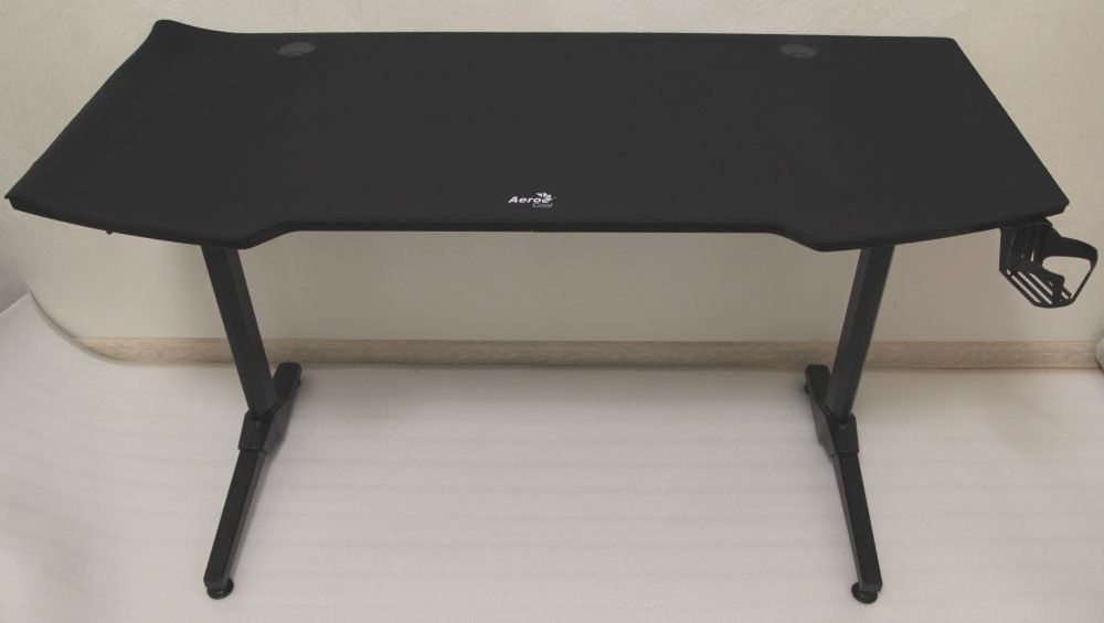 Продам компьютерный стол