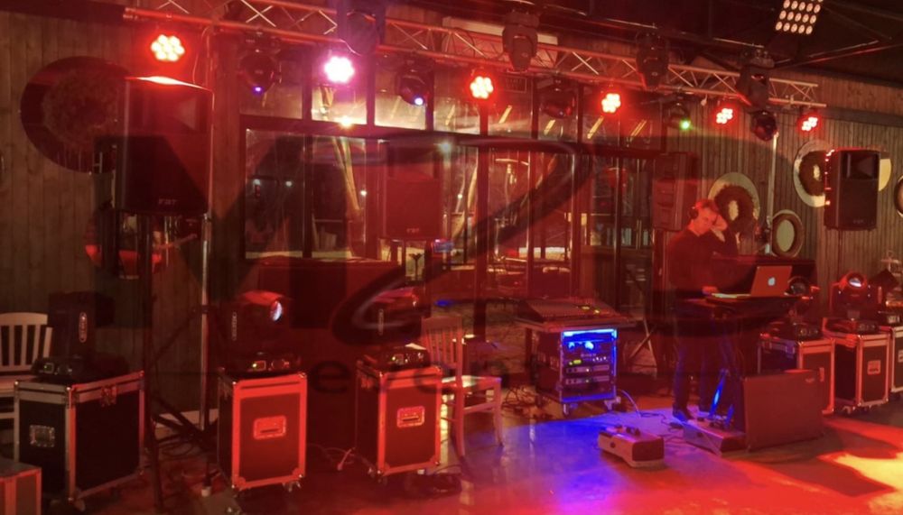 DJ & Sonorizare Evenimente | Lumini Profesionale | Ecrane LED |