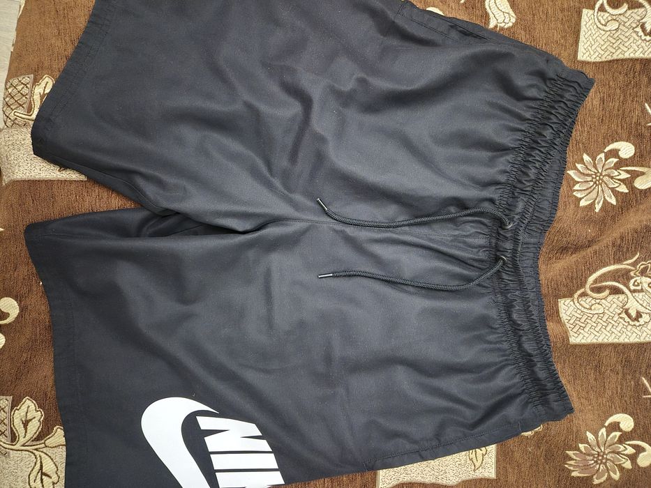 Продам шорты Nike