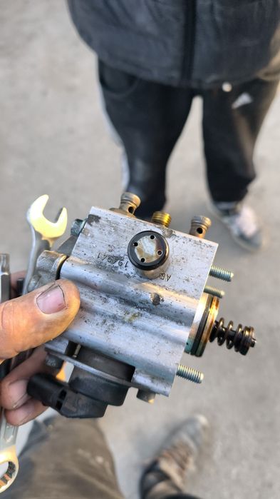 Pompa inalta presiune/injectie fsi1.6 BAG -03c127 025 l