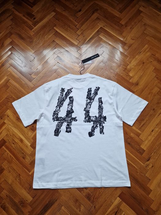 Страхотна мъжка тениска 44 LABEL GROUP  размер  S M L XL 2XL 
Най-висо
