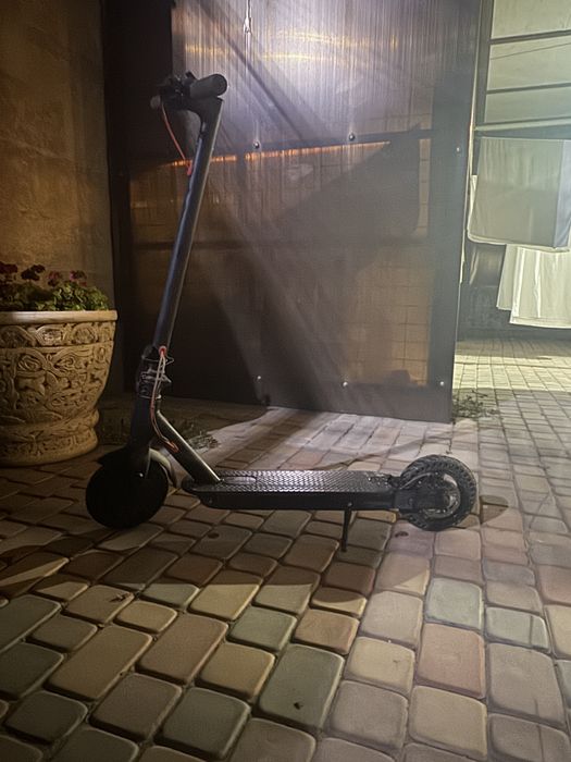 Продам электро самокат срочно