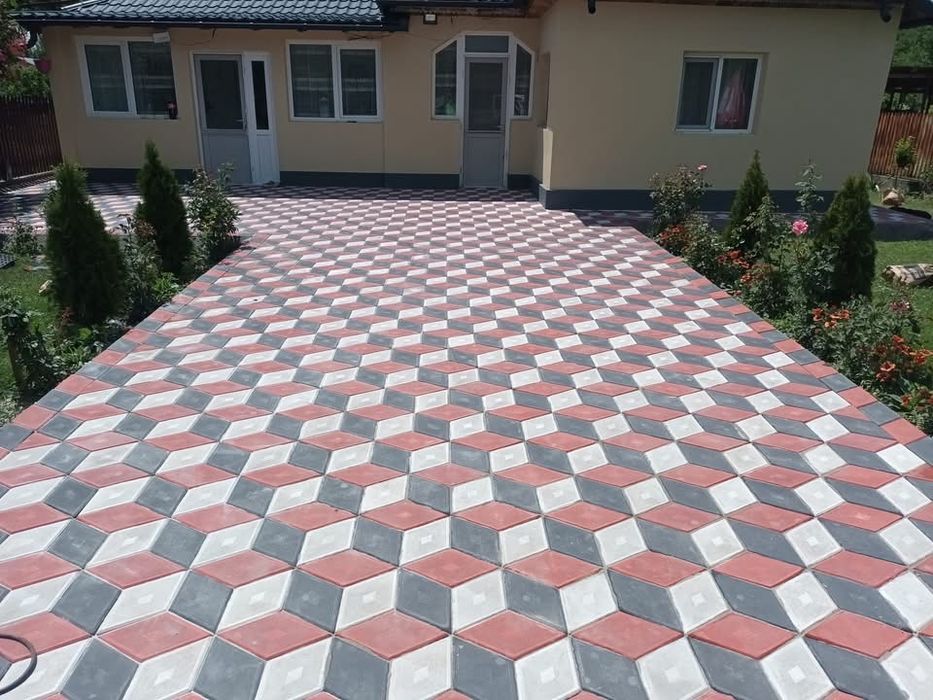 Vand si montez pavele 60 lei metru patrat 3de mai multe modele de pave