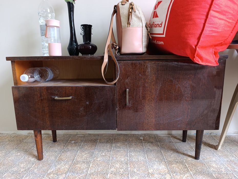 Дървена тоалетка