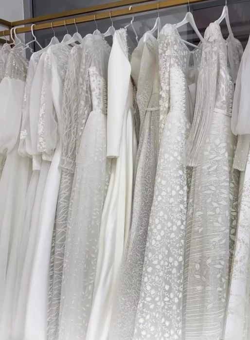 Свадеьные платья в отличном состоянии