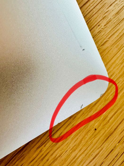 MacBook Air 13″ (Early 2015) –120GB SSD, stare bună, cutie originala