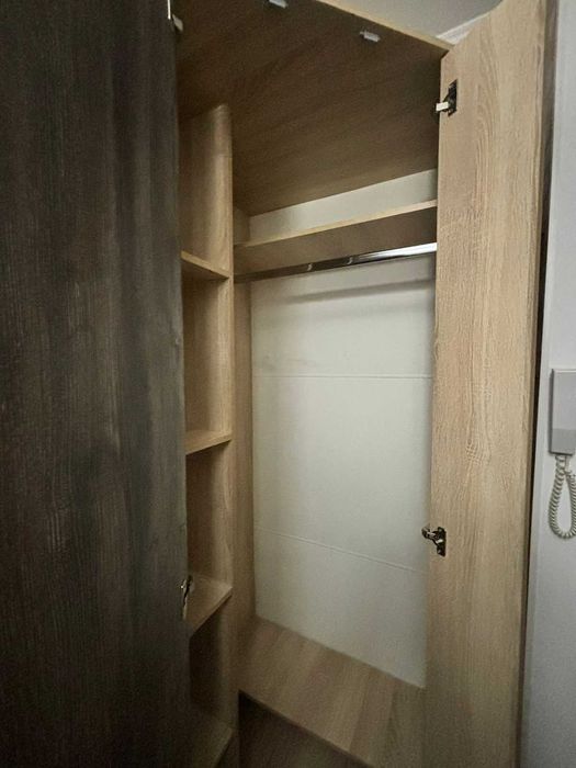 Продам угловой шкаф