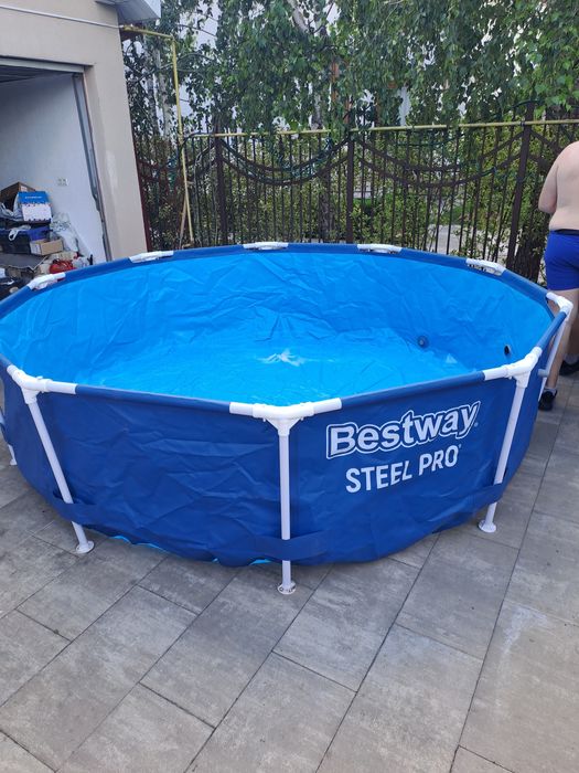 Piscina Bestway,folosita un sezon