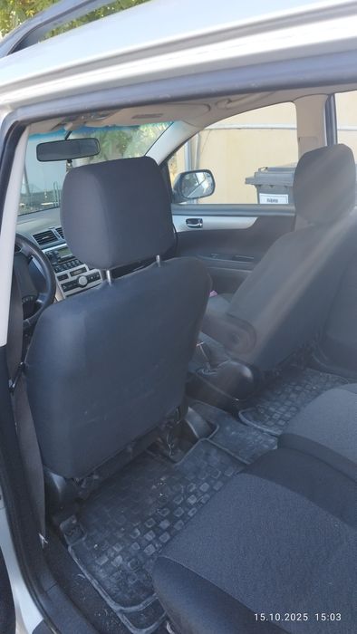 Toyota avensis verso