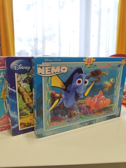 4 броя пъзели на Дисни Disney и един от 500