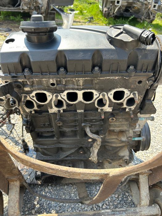 Двигател A4 B6 1.9tdi 131кс AVF