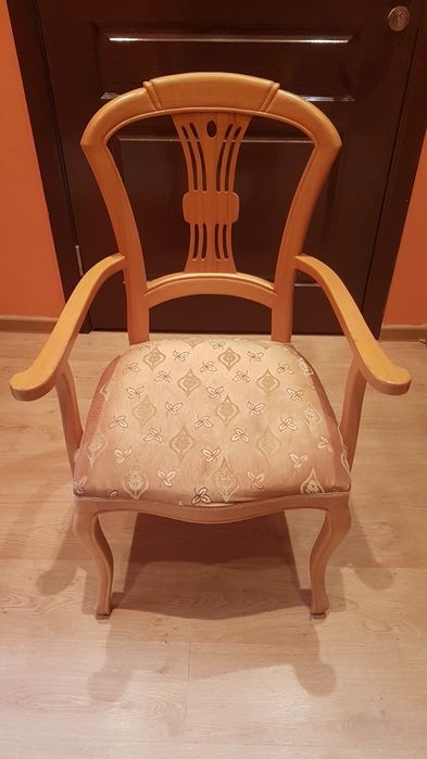 Мебели за хол или трапезария