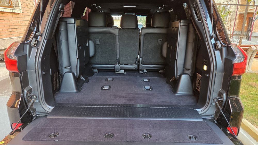 Lexus 570 super sport full