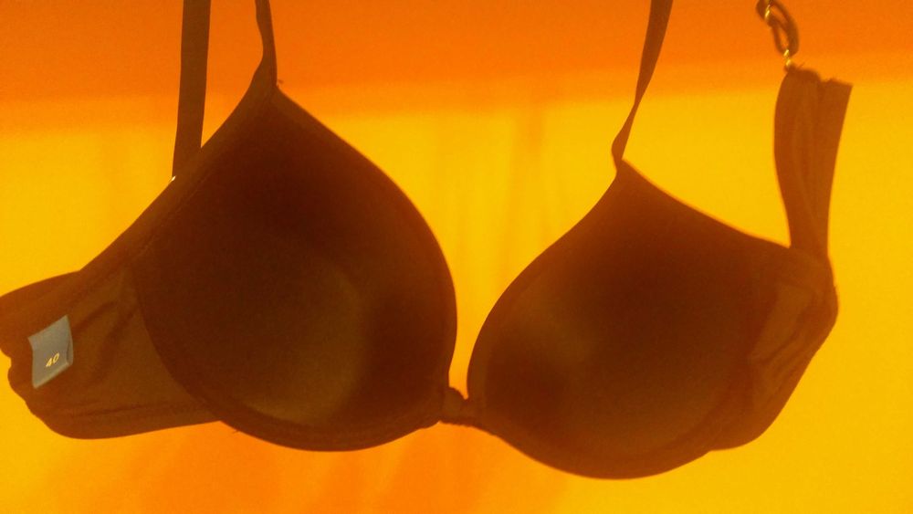 Sutien negru costum de baie (nr 40)