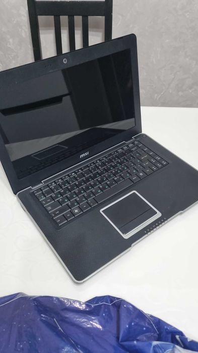 Ноутбук МSI, недорого, с смарт часами