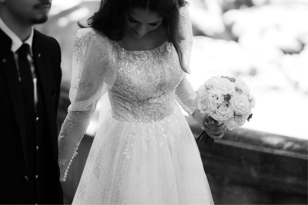 Rochie de mireasă elegantă S–M, mâneci lungi, stare foarte bună