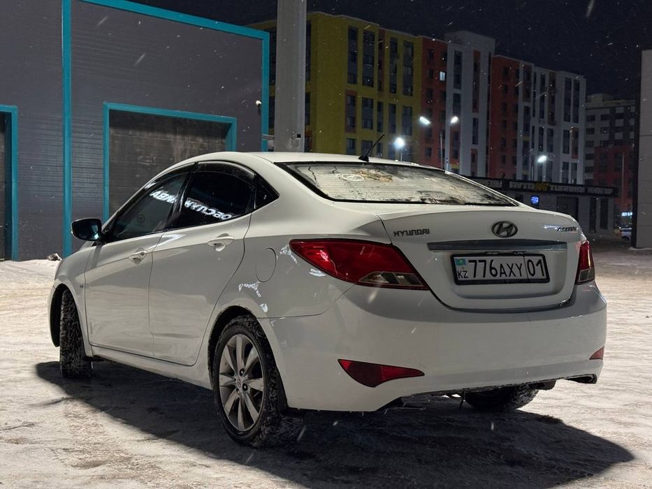 Продам хюндай акцент 2013 года