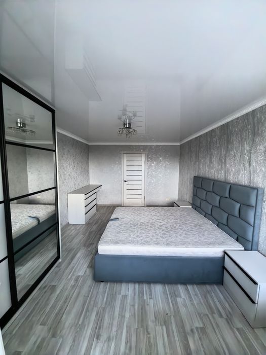 Продам гарнитур спальный