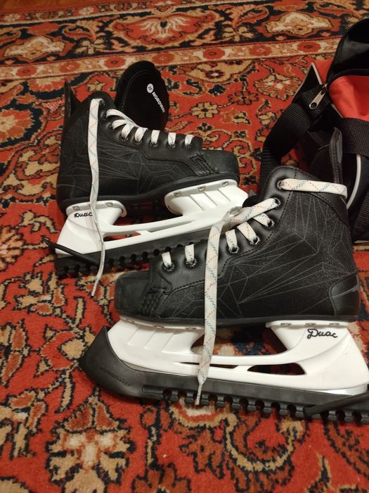 Продам коньки на мальчика и девочку