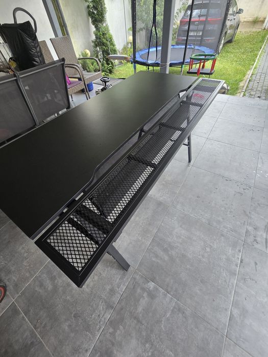 Birou negru ikea nou Utespelare