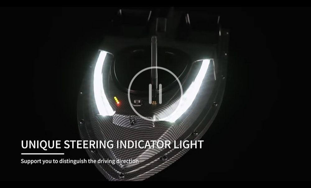 Лодка за захранка карбонова с 40 точки GPS автопилот,Сонар,зарядно,сак