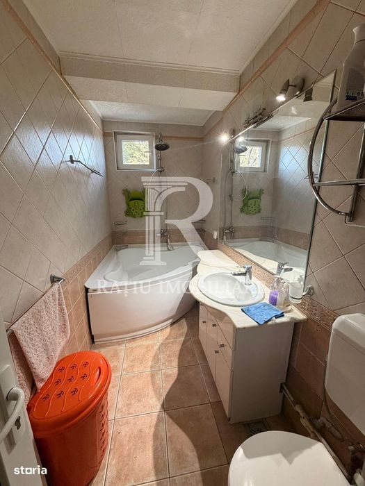 De inchiriat/vanzare| Apartament 3 camere | Rogerius