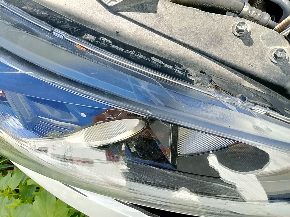 Правая фара Kia ceed 3